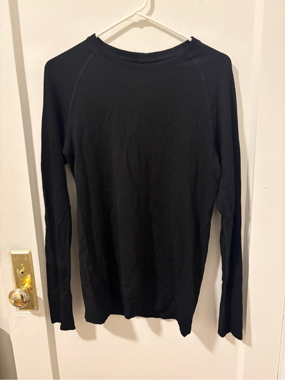 lululemon athletica Men’s Black keep the heat Crewneck Long sleeve
